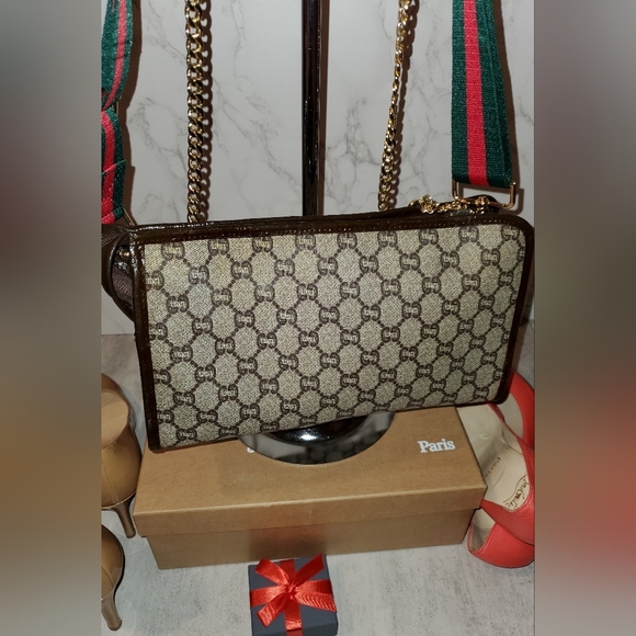 **SOLD**Authentic Gucci handbag - Picture 8 of 13